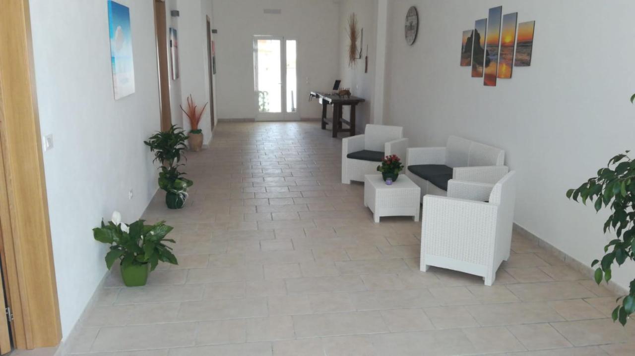 Carpentry Bed & Breakfast Uggiano La Chiesa Exterior photo